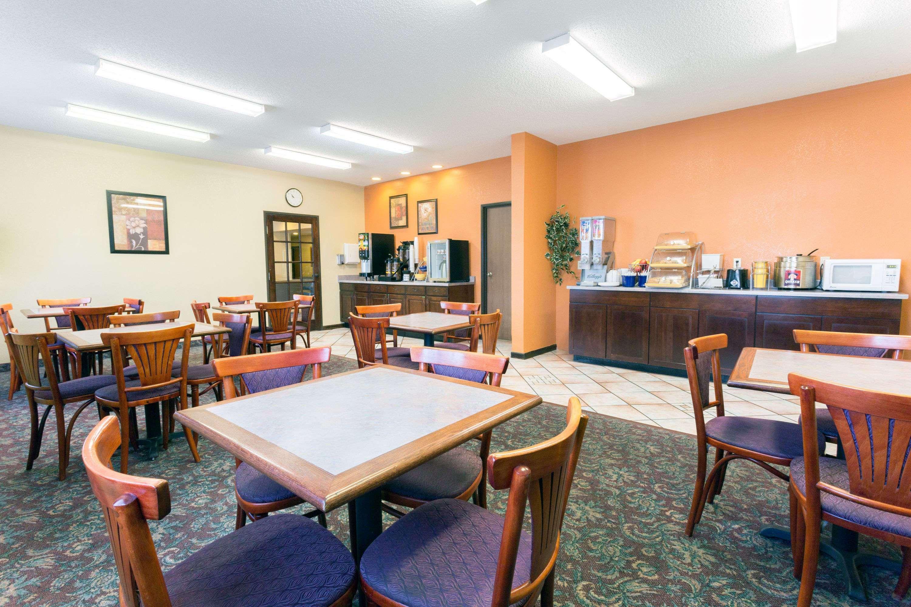 Days Inn By Wyndham Colorado Springs Airport Eksteriør bilde